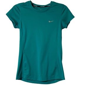 Nike Running Fitted Dri Fit Short Sleeve Shirt Size XS